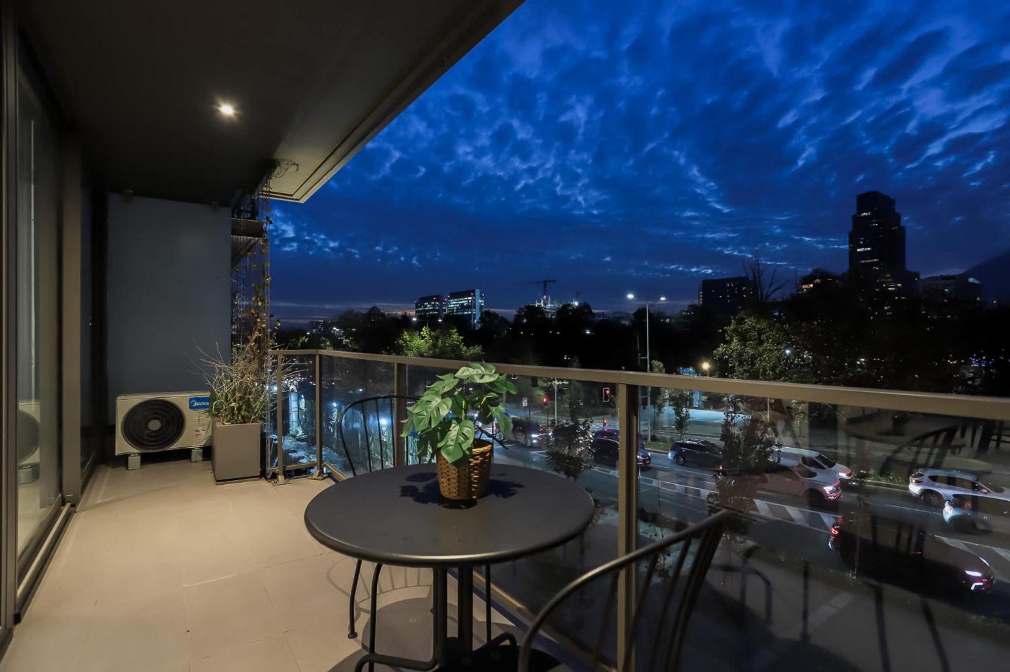Prime Location In Condes Ideal For 3 * Santiago de Chile