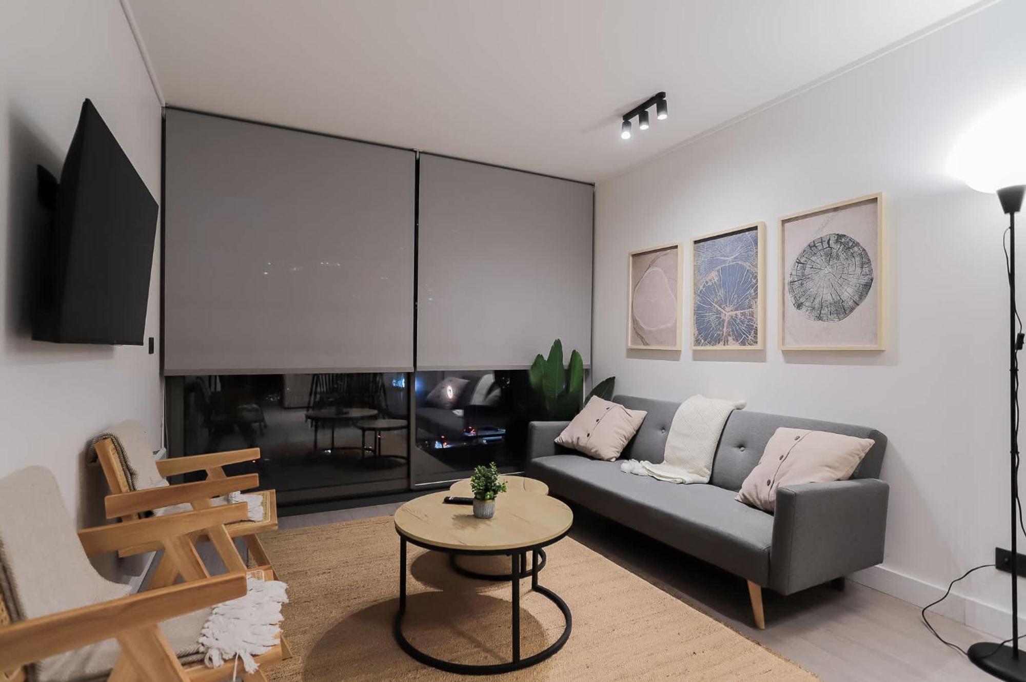 Prime Location In Condes Ideal For 3 Apartamento